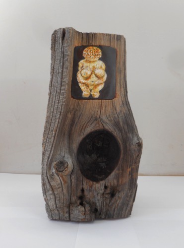 Venus Figure
10” x 6” x 4.5” Venus Figure
10” x 6” x 4.5”